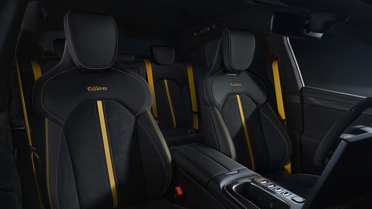 Alcantara upholstery SU7 Ultra Alcantara upholstery Xiaomi SU7 Ultra