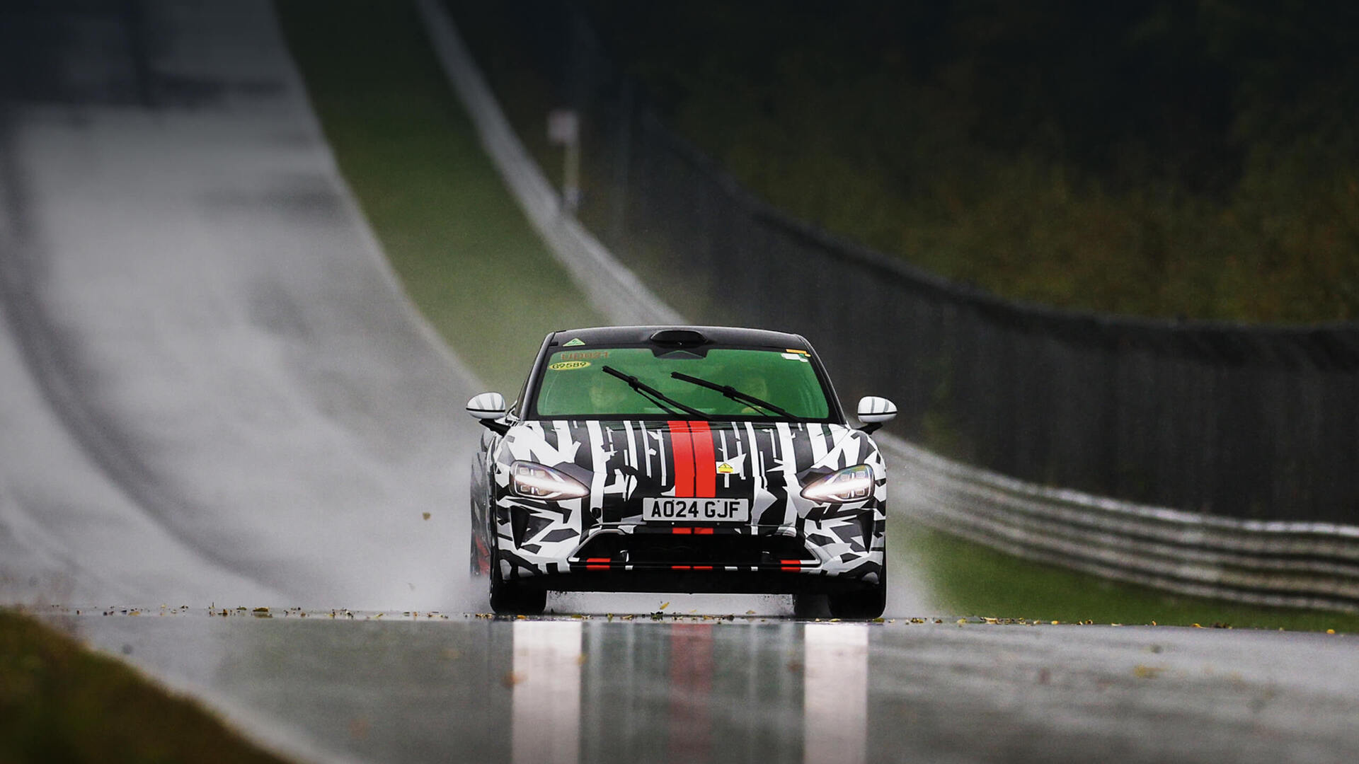 SU7 Ultra on the Nürburgring SU7 Ultra on the Nürburgring Nordschleife